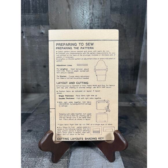 Very Easy Very Vogue 9312 Vintage Dress Pattern - Picture 7 of 7